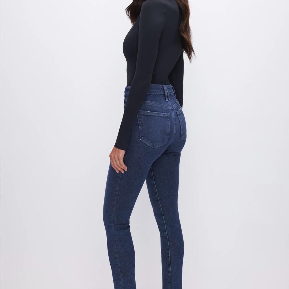 GOOD LEGS SKINNY CROPPED LIGHT COMPRESSION JEANS | INDIGO563
Size 6